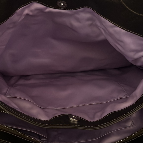 Coach - Picture 3 of 5